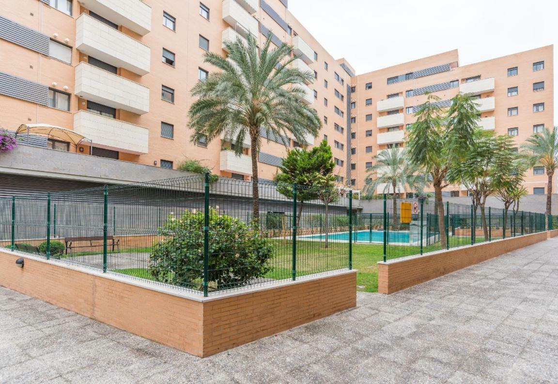 Keywise Perfect Location Next To Maria Zambrano Station, Central , Beach ,Pool And Free Parking Málaga Eksteriør bilde