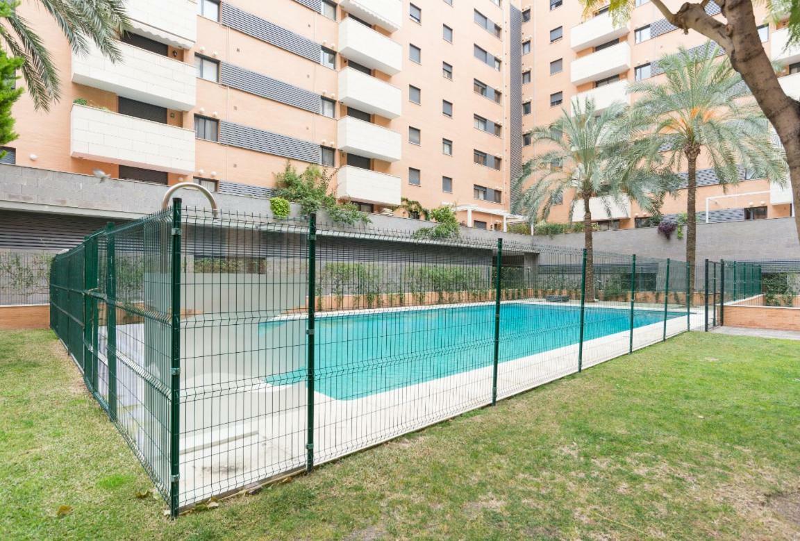 Buena Locacion Estacion Maria Zambrano Cerca De La Playa Y Centrico Leilighet Málaga Eksteriør bilde