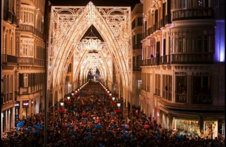 Buena Locacion Estacion Maria Zambrano Cerca De La Playa Y Centrico Leilighet Málaga Eksteriør bilde